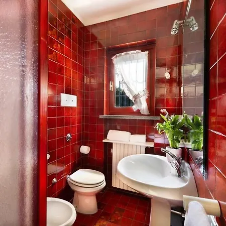 Large Lakeside Villa *