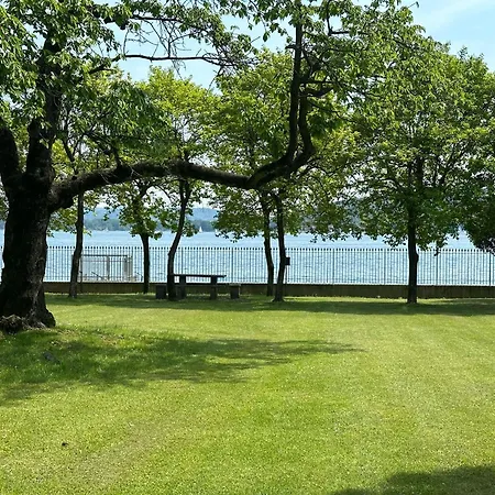 ヴィラ Large Lakeside *