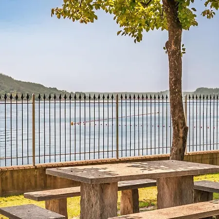 Large Lakeside * レーザ